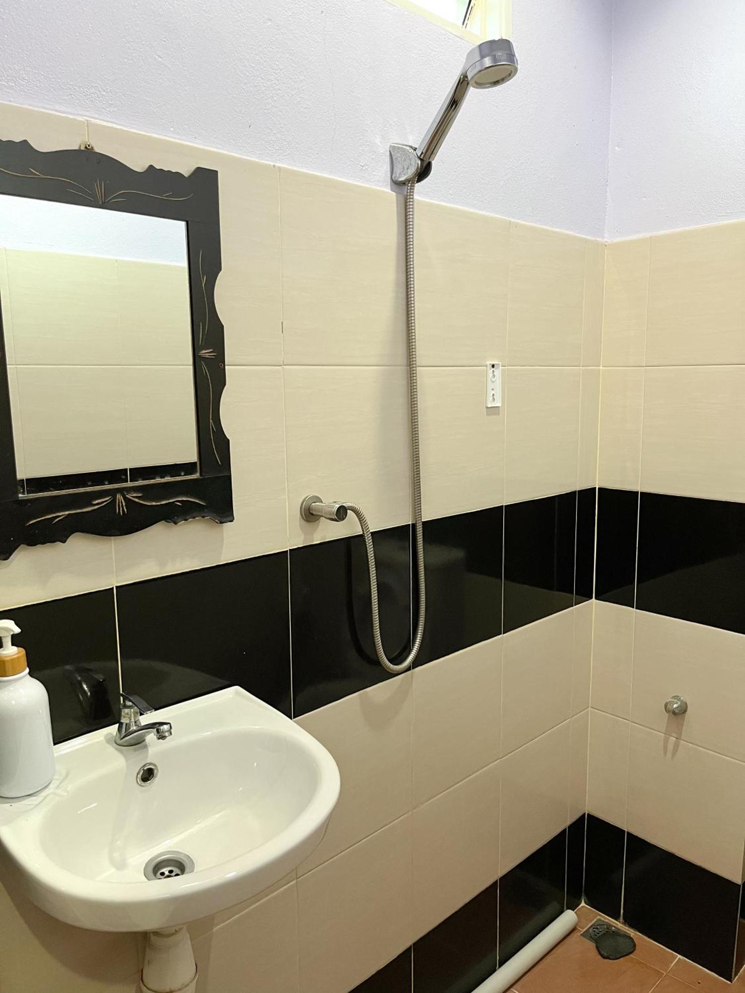 Rayyan'S Roomstay Pantai Kok Dış mekan fotoğraf